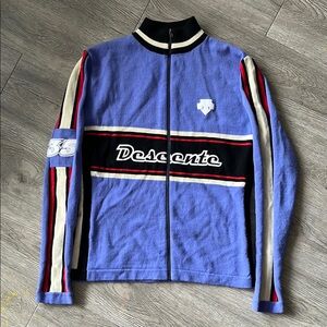 Descente wool sweater